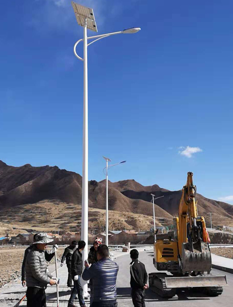 甘南碌曲10米索县太阳能路灯项目