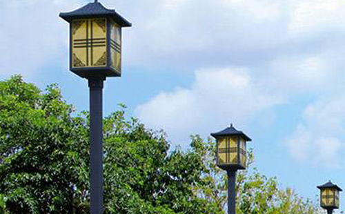 索县庭院灯安装间距与布灯设计全解析
